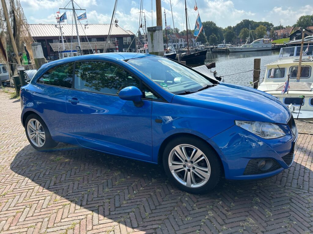 SEAT Ibiza 1.4 blauw