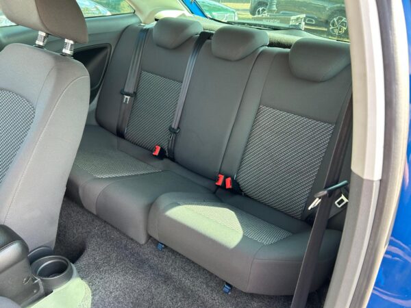 SEAT Ibiza 1.4 blauw