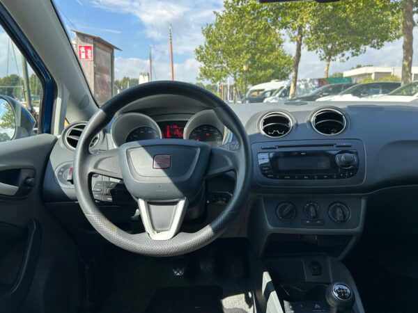 SEAT Ibiza 1.4 blauw