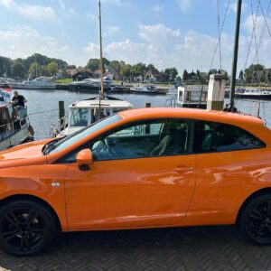 SEAT Ibiza 1.4 oranje