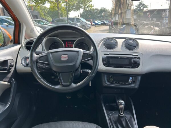 SEAT Ibiza 1.4 oranje